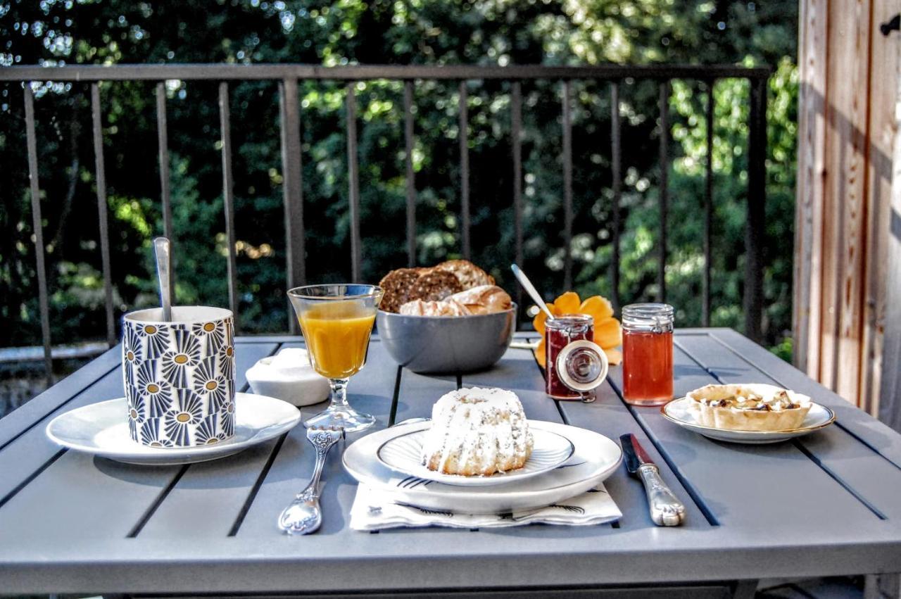 A L'Oree Du Parc Bed & Breakfast เบอซองซง ภายนอก รูปภาพ